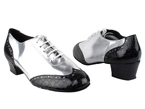 2002 71 Black_F_B_Silver PU_M with 1.5" Medium Heel in the photo 